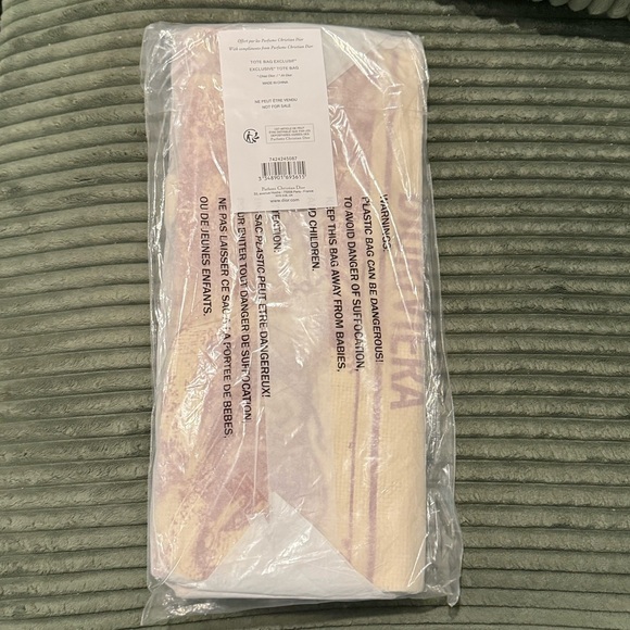 Christian Dior Riviera Tote Bag – GWP Exclusive (New in Sealed Packaging) Red - Picture 8 of 8